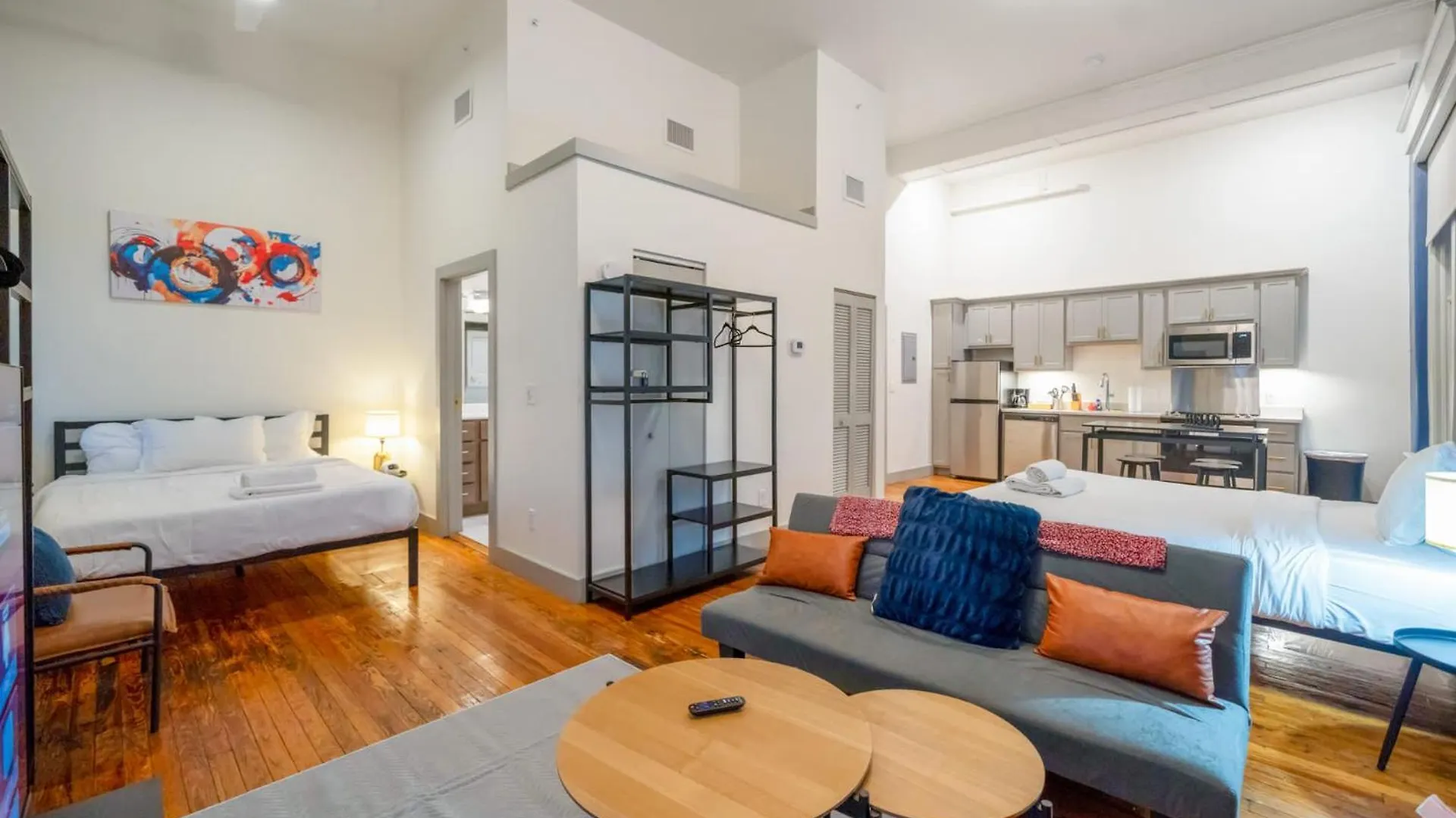 Bright Studio Unit In Historic Louisville #311